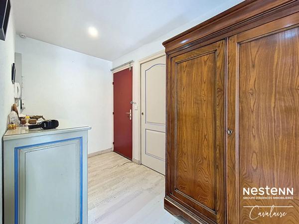 Dernier étage pour cet appartement au centre ville de Cavalaire-sur-Mer 4 pièces environ 100 m² avec 3 terrasses et stationnement