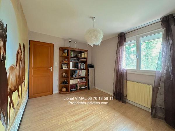 Maison 8 pièces 258 m2 avec piscine sur terrain clos 2832 m2