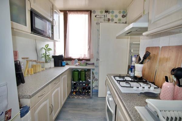 Appartement 2 pièces de 54,77 m2 avec balcon et place de parking en sous-sol