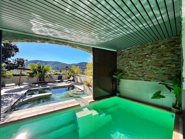 Maison Hyeres 11 pièce(s) 280 m² - Splendide propriété en pierres de Bormes