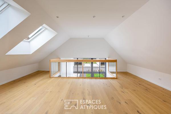 Loft contemporain en duplex et sa terrasse dans une ancienne friche industrielle