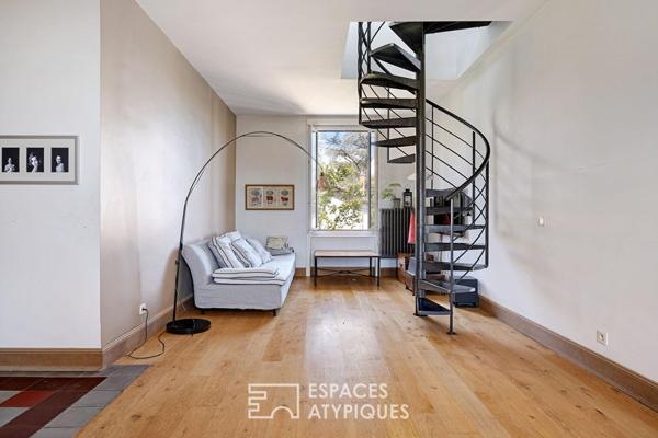 Un appartement comme une maison de ville avec son jardin et son garage