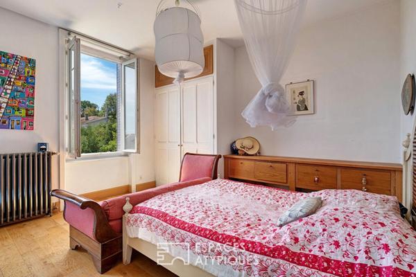 Un appartement comme une maison de ville avec son jardin et son garage