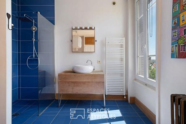 Un appartement comme une maison de ville avec son jardin et son garage