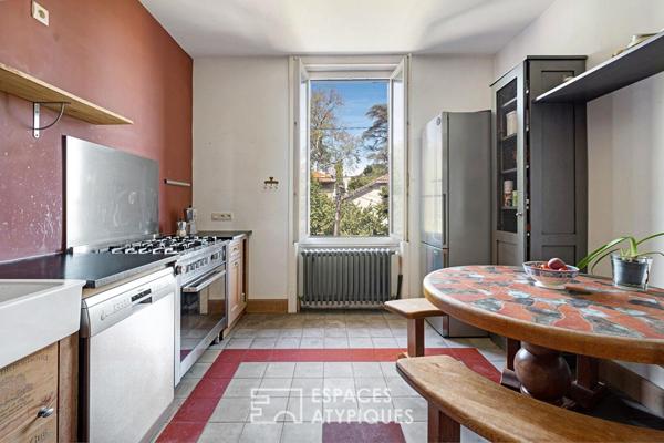Un appartement comme une maison de ville avec son jardin et son garage