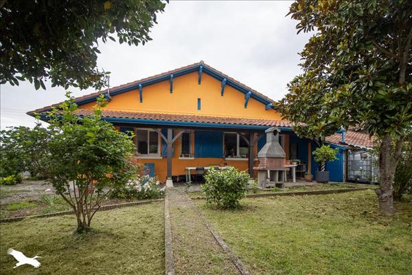 Maison à vendre |  Carresse-Cassaber |  4 pièces | 92 m²