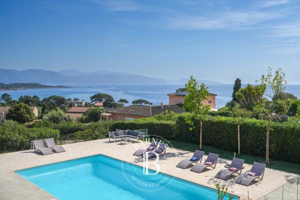 Ajaccio, Villa 8 Chambres -  332 m² à vendre