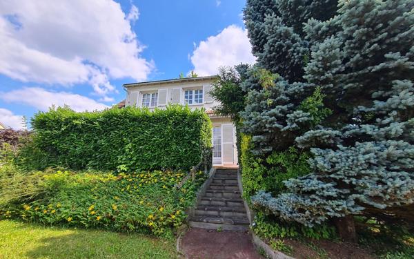 Maison à vendre    5 pièces •  La Norville