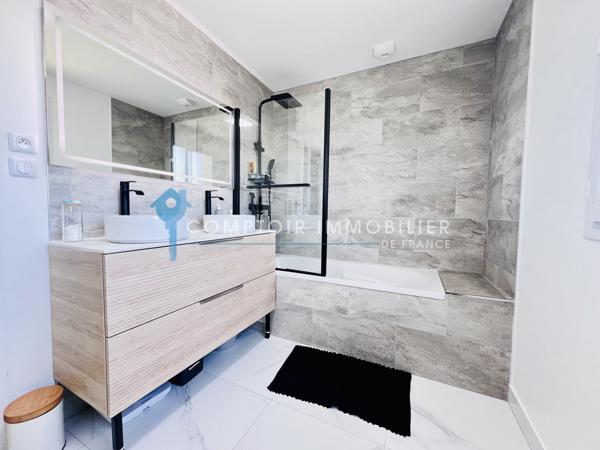 Maison
                                                                                                                                                                                                                                                                                                                        4 pièce(s)                                                                                                                                                                                                          3 chambre(s)                                                                                                                                                                                                          88  m²