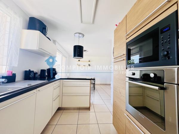 Maison
                                                                                                                                                                                                                                                                                                                        4 pièce(s)                                                                                                                                                                                                          3 chambre(s)                                                                                                                                                                                                          88  m²