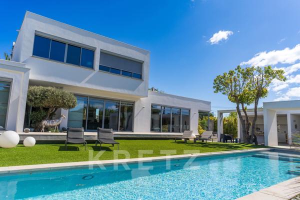 Prestigieuse villa d'architecte en bord de mer