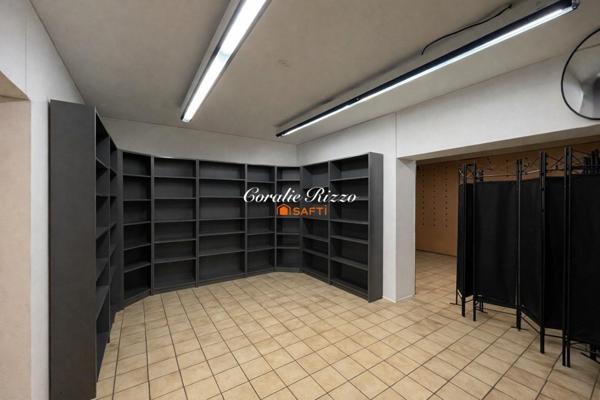 LOCAL COMMERCIAL - 146 M² - SAINT-AVOLD