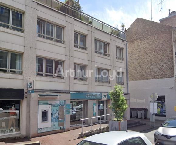 Bureaux à vendre La Madeleine 258 m² avec sous-sol aménagé et parkings