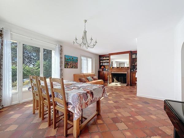 Maison avec dépendance et piscine