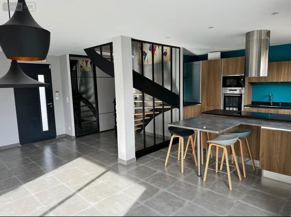 Maison individuelle à vendre à Savigné-l'Évêque dans la Sarthe (72460), ref : LMY/BRIN