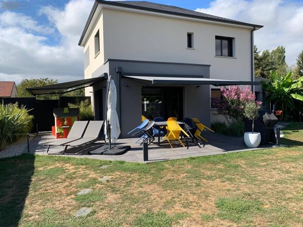 Maison individuelle à vendre à Savigné-l'Évêque dans la Sarthe (72460), ref : LMY/BRIN