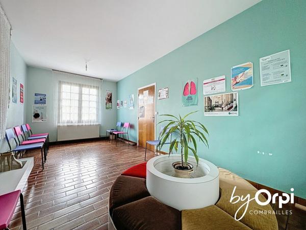 Maison à vendre    10 pièces • 319,72 m2 Montaigut