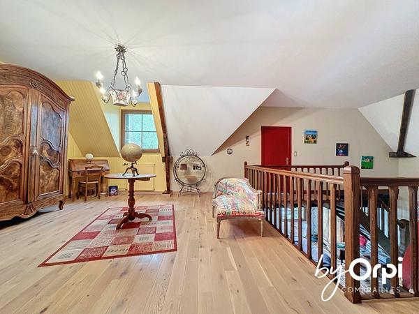 Maison à vendre    10 pièces • 319,72 m2 Montaigut