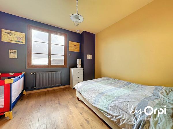 Maison à vendre    10 pièces • 319,72 m2 Montaigut