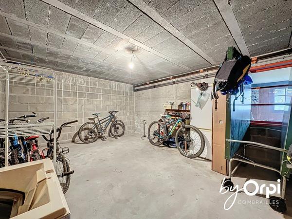 Maison à vendre    10 pièces • 319,72 m2 Montaigut