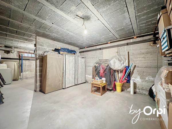 Maison à vendre    10 pièces • 319,72 m2 Montaigut