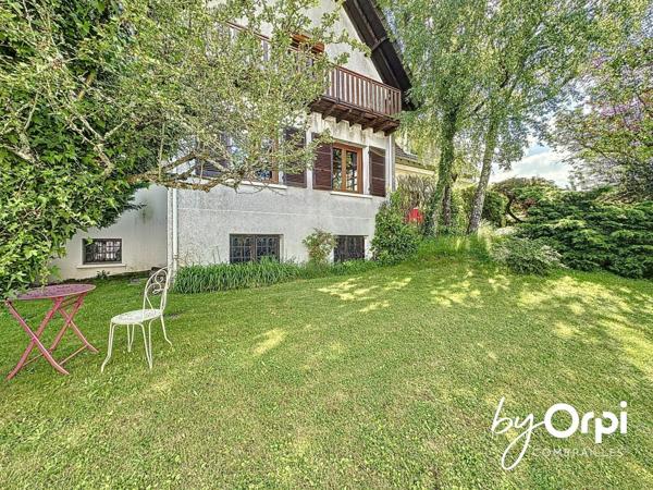 Maison à vendre    10 pièces • 319,72 m2 Montaigut