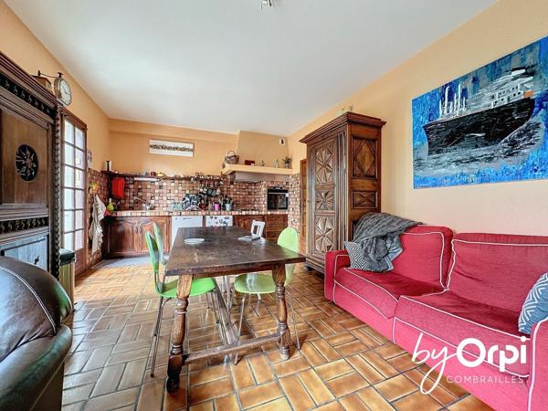 Maison à vendre    10 pièces • 319,72 m2 Montaigut