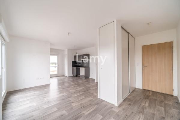 T2 grande terrasse et annexes