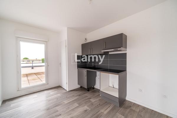 T2 grande terrasse et annexes