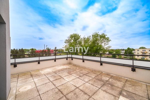 T2 grande terrasse et annexes