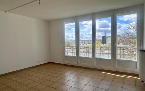 Appartement à louer    3 pièces • 63,96 m2 Beauvais