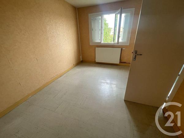 Immeuble à vendre  264,12 m2 PARTHENAY - 79