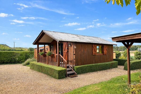 Chalet bois/maison sur terrain de loisirs - idéal pour la location courte durée !