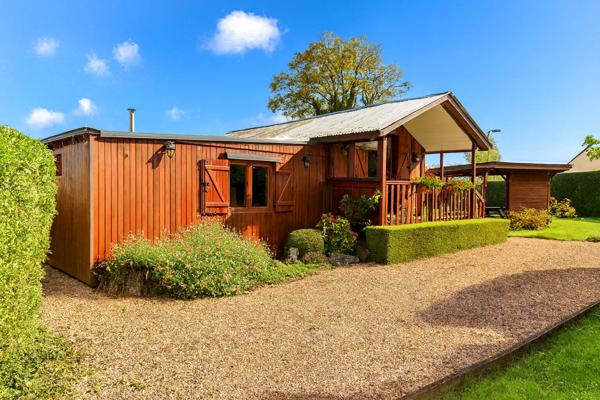 Chalet bois/maison sur terrain de loisirs - idéal pour la location courte durée !