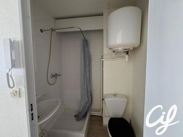 Appartement T1 NANTES Champ de Mars - 18.88 m2  462 Euros