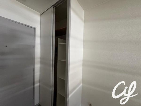 Appartement T1 NANTES Champ de Mars - 18.88 m2  462 Euros