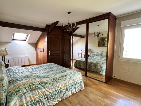 RARE SUR LE SECTEUR – Maison Ancienne Rénovée avec Studio Indépendant et Terrain constructible