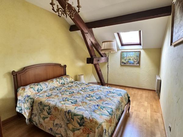 RARE SUR LE SECTEUR – Maison Ancienne Rénovée avec Studio Indépendant et Terrain constructible