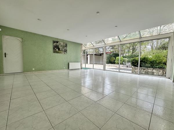 RARE SUR LE SECTEUR – Maison Ancienne Rénovée avec Studio Indépendant et Terrain constructible