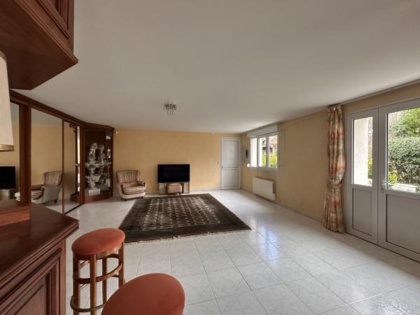 RARE SUR LE SECTEUR – Maison Ancienne Rénovée avec Studio Indépendant et Terrain constructible