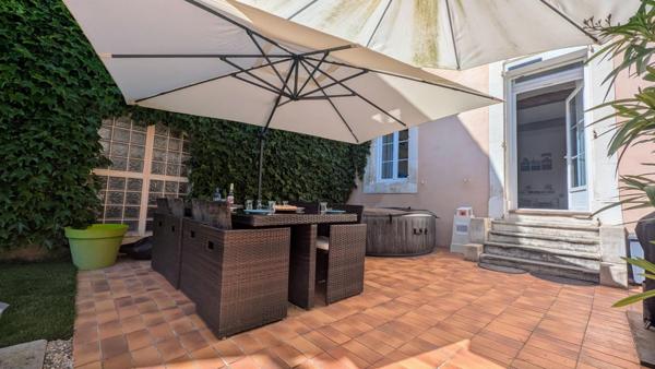 Maison de village 160 m² habitable T 5 avec jardin et garage