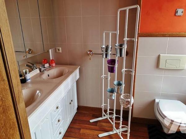 LA FERTE MACE: Proche tous commerces maison en pierres 3 chambres, sur 720m² de terrain