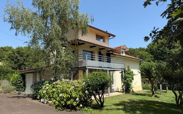 Maison à vendre    5 pièces •  Geaune