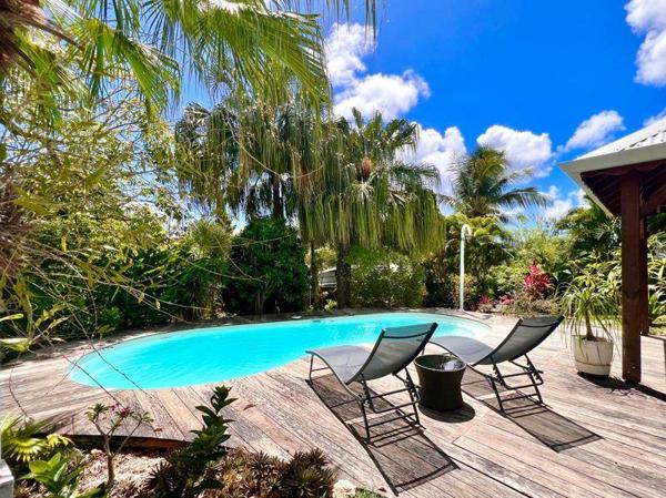 Maison à vendre |  Saint-François |  8 pièces | 251 m²