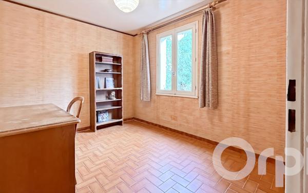 Maison à vendre    1 pièce •  Bollène