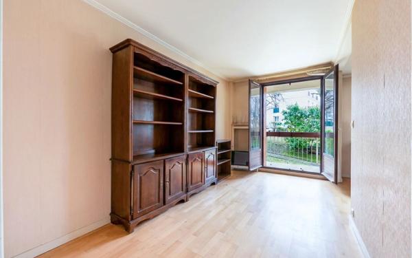 Appartement à vendre    4 pièces • 84 m2 Pantin