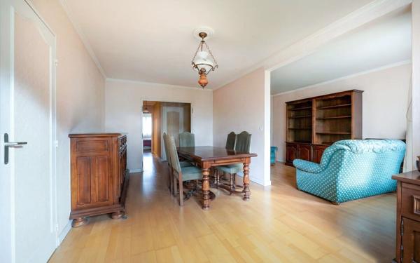 Appartement à vendre    4 pièces • 84 m2 Pantin