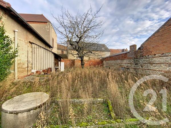 Maison à vendre  12 pièces - 243,40 m2 BROUT VERNET - 03