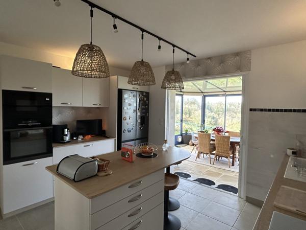 Maison - 6 pièces - 168 m²