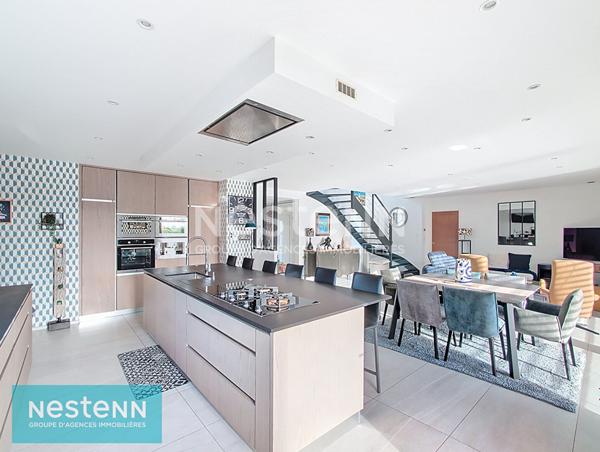 À vendre - Maison Passive d'Architecte à Pommeret -174 m² - Toits Plats, Piscine & Air Sain - Proche Littoral !